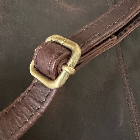 Estalon Crossbody Bag - Picture 6 of 13